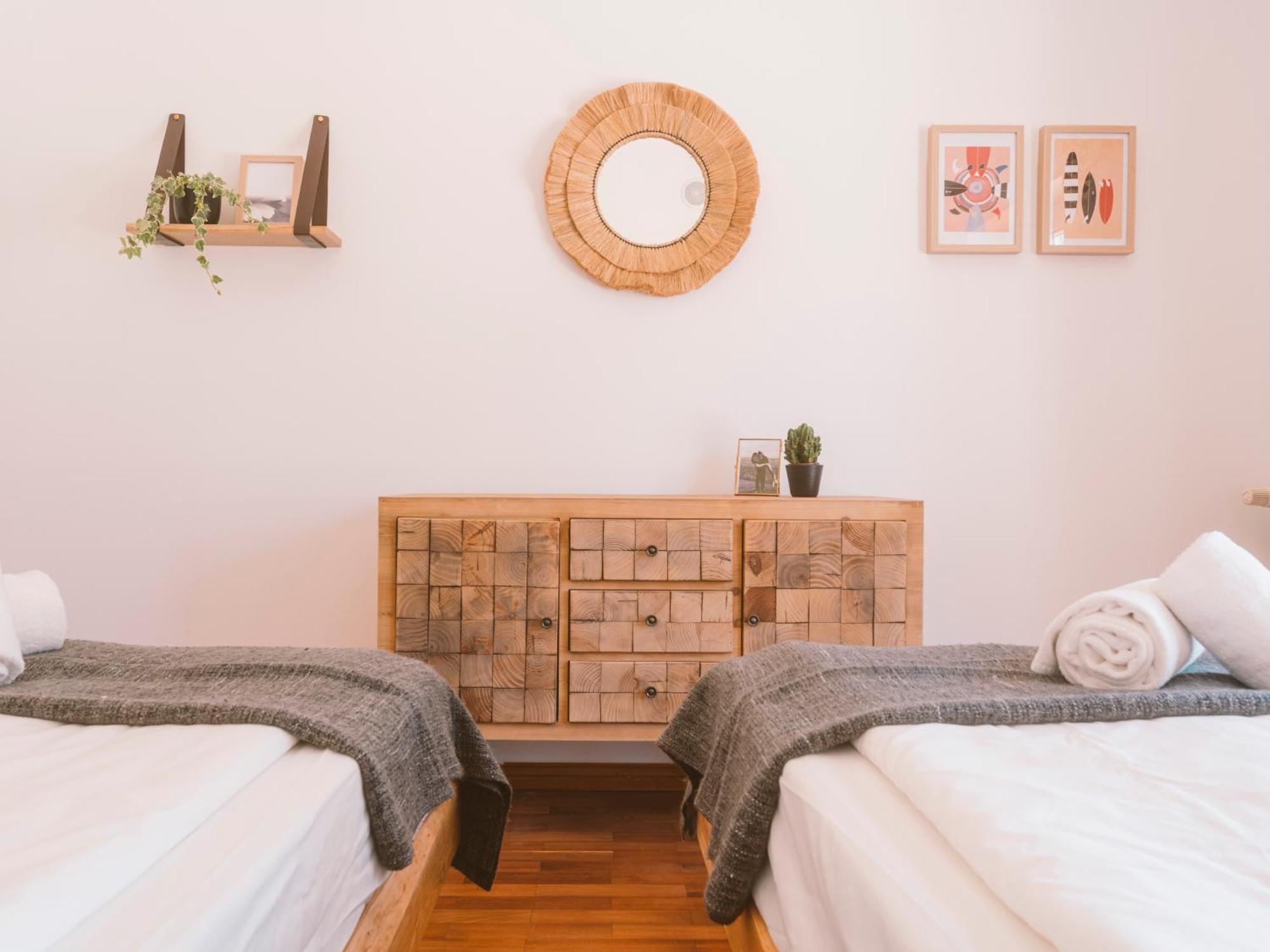 Cliff Surf House Hostel А дос Кунядос Екстериор снимка