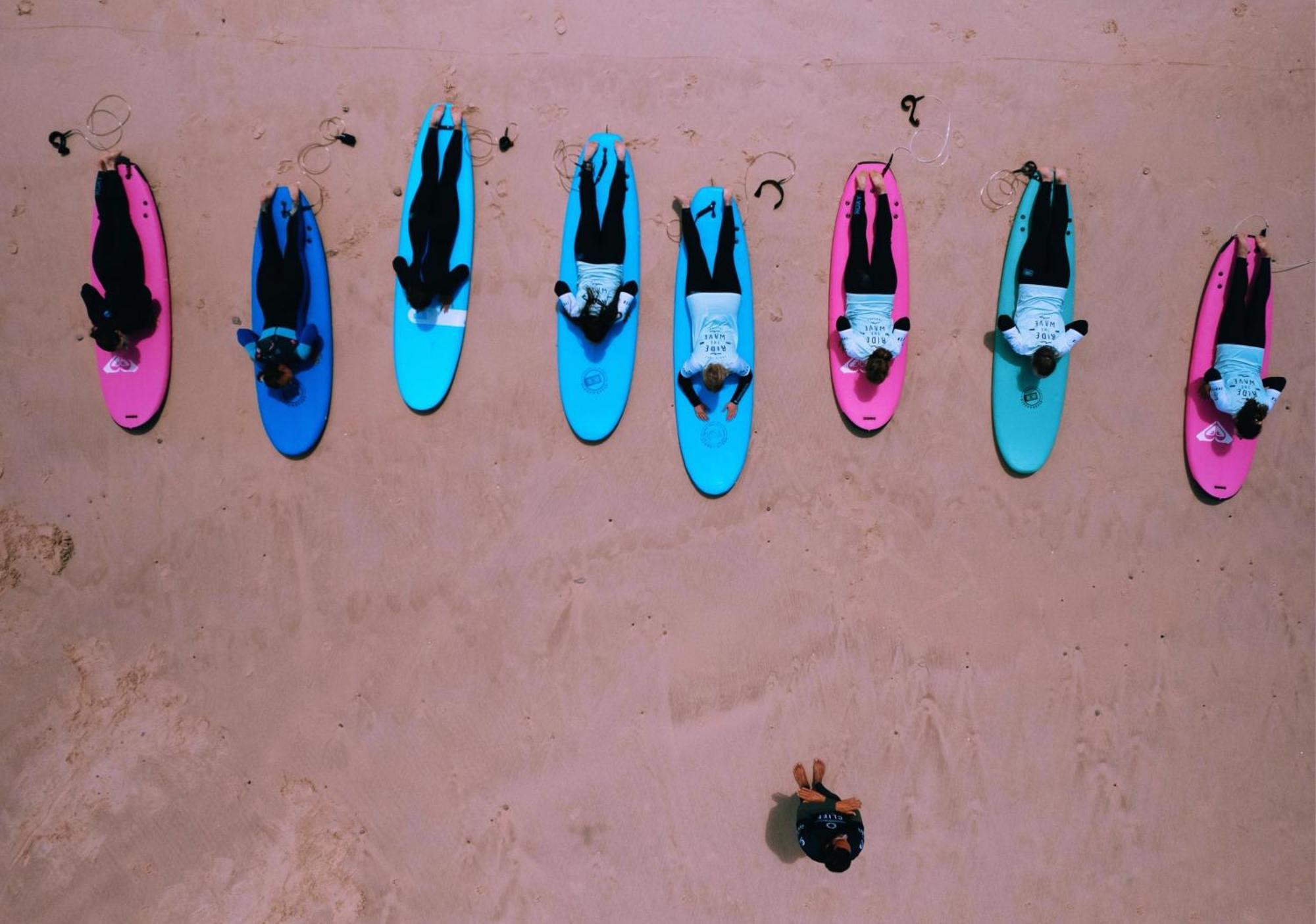 Cliff Surf House Hostel А дос Кунядос Екстериор снимка